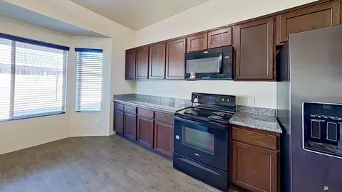 Kitchen - 4344 S Cedar Ave, Yuma, AZ 85365 photo 4 of 5