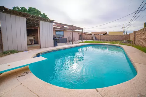 Exterior - 1356 E 23 St, Yuma, AZ 85364 photo 9 of 10