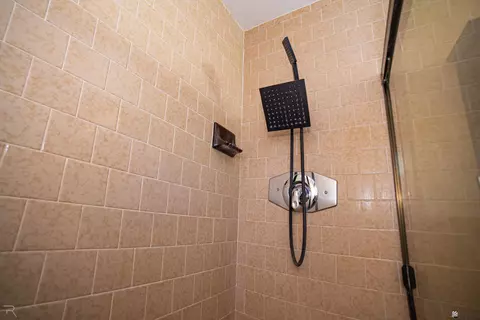 Bath - 1356 E 23 St, Yuma, AZ 85364 photo 2 of 4