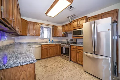 Kitchen - 1356 E 23 St, Yuma, AZ 85364 photo 1 of 1