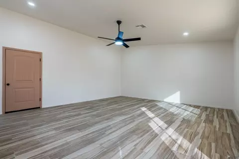 Living - 11453 E 26 Ln, Yuma, AZ 85367 photo 8 of 8