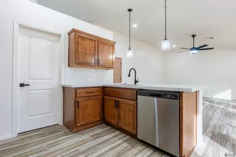 Kitchen - 11453 E 26 Ln, Yuma, AZ 85367 photo 3 of 3