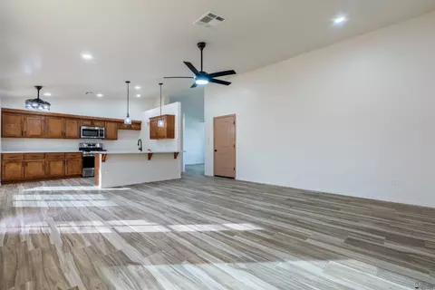 Living - 11453 E 26 Ln, Yuma, AZ 85367 photo 7 of 8