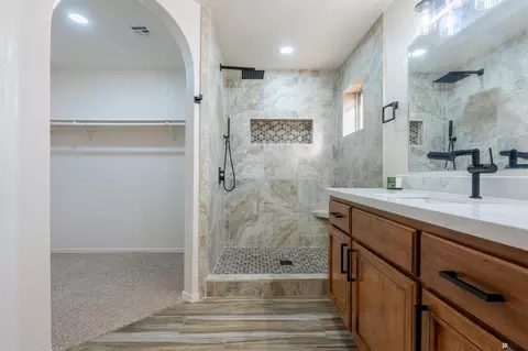 Bath - 11453 E 26 Ln, Yuma, AZ 85367 photo 2 of 3