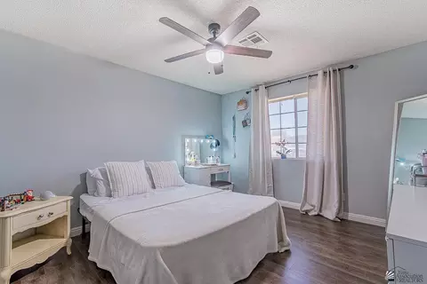 Bedroom - 8767 E 37 Ln, Yuma, AZ 85365 photo 5 of 7