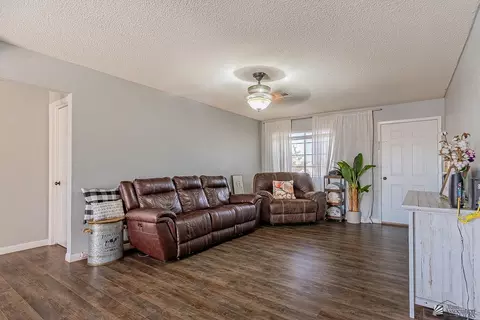 Living - 8767 E 37 Ln, Yuma, AZ 85365 photo 2 of 2