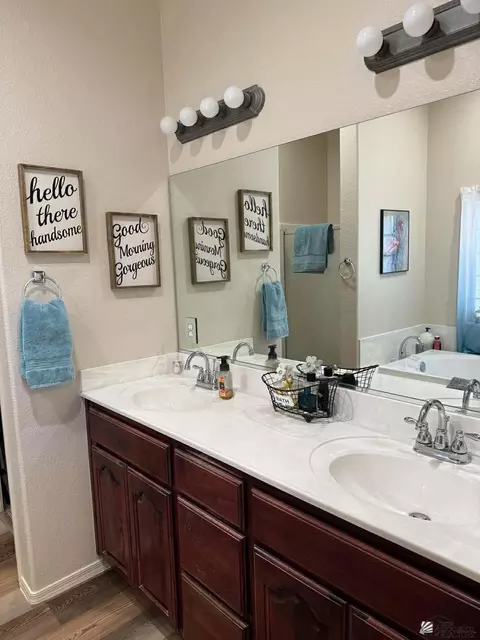 Bath - 14420 E 28 Ln, Yuma, AZ 85367 photo 1 of 4