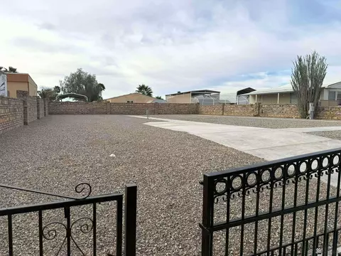 13707 E 49 Ln, Yuma, AZ 85367 photo 4