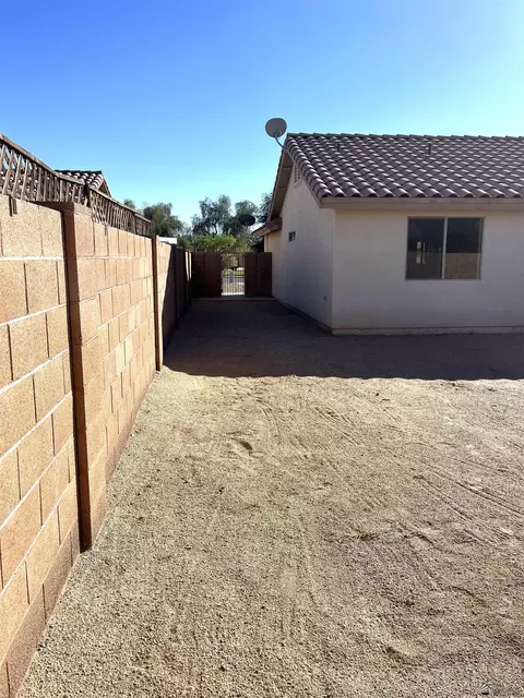 Exterior - 7694 E 26 Pl, Yuma, AZ 85365 photo 7 of 12