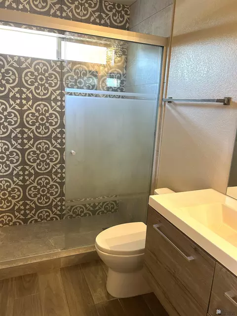 Bath - 7694 E 26 Pl, Yuma, AZ 85365 photo 3 of 4