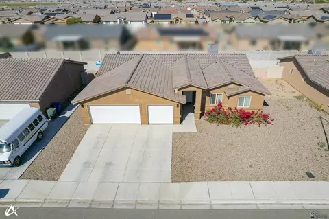 7634 E 43 Ln, Yuma, AZ 85365 photo 2