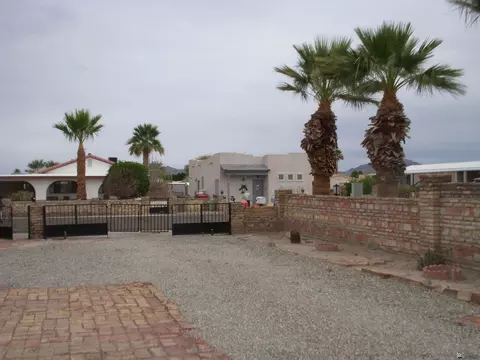 Exterior - 13351 E 50 Dr, Yuma, AZ 85367 photo 3 of 10