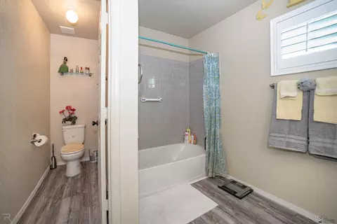 Bath - 7761 E 41 Rd, Yuma, AZ 85365 photo 4 of 4