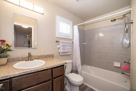 Bath - 7761 E 41 Rd, Yuma, AZ 85365 photo 1 of 4