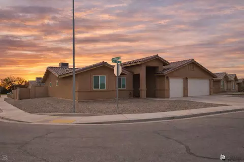 Exterior - 7761 E 41 Rd, Yuma, AZ 85365 photo 2 of 12