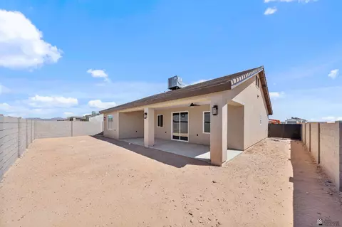 Exterior - 10570 E 46 Pl, Yuma, AZ 85367 photo 3 of 4