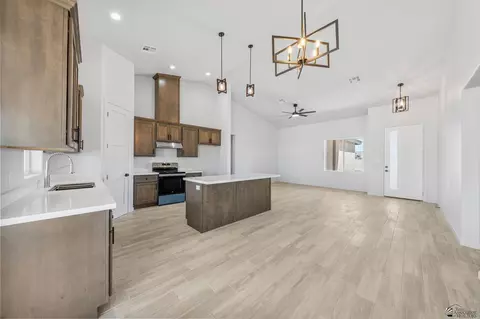 Entry Way - 10570 E 46 Pl, Yuma, AZ 85367 photo 1 of 2