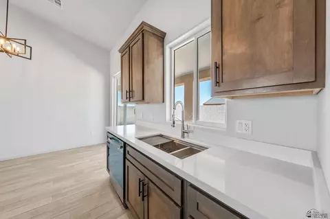 Kitchen - 10570 E 46 Pl, Yuma, AZ 85367 photo 1 of 2