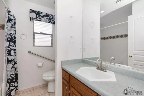 Bath - 13902 E 53 Dr, Yuma, AZ 85367 photo 3 of 3