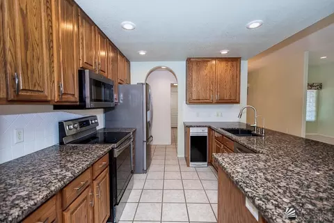 Kitchen - 13902 E 53 Dr, Yuma, AZ 85367 photo 2 of 3