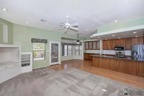 Living - 13902 E 53 Dr, Yuma, AZ 85367 photo 3 of 3