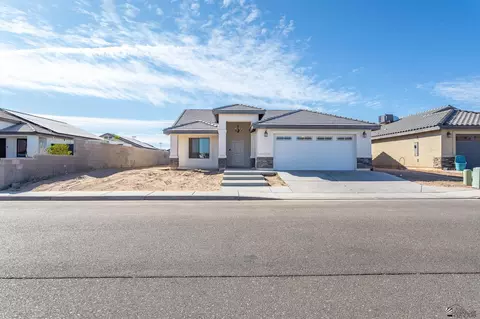 3959 E Nadine St, San Luis, AZ 85336