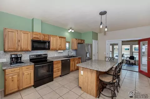 Kitchen - 14533 E 51 Dr, Yuma, AZ 85367 photo 4 of 4