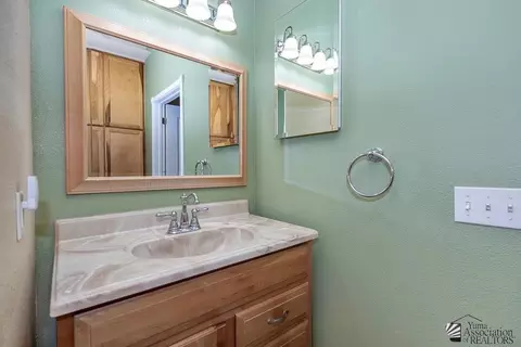 Bath - 14533 E 51 Dr, Yuma, AZ 85367 photo 3 of 4