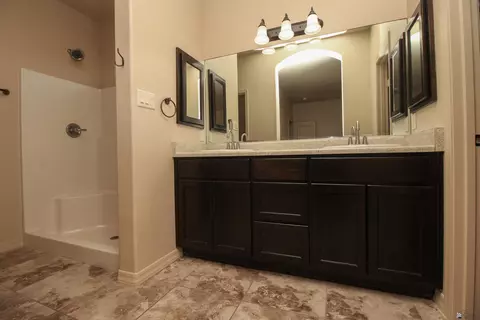 Bath - 263 E 13 St, Somerton, AZ 85350 photo 1 of 5