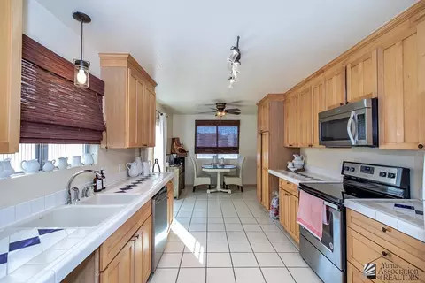 Kitchen - 1430 E Pebble Beach Dr, Yuma, AZ 85365 photo 2 of 2