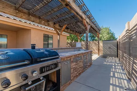Kitchen - 12170 E 33 Pl, Yuma, AZ 85367 photo 5 of 5