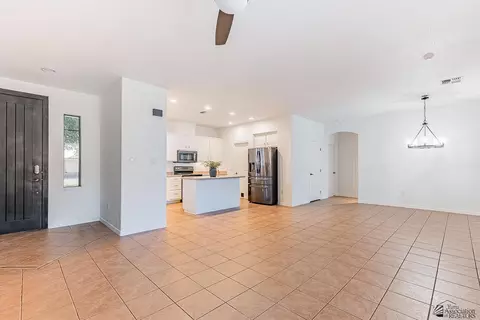 Living - 12170 E 33 Pl, Yuma, AZ 85367 photo 2 of 5