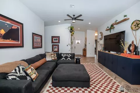 Living - 11671 E 33 Way, Yuma, AZ 85367 photo 1 of 3