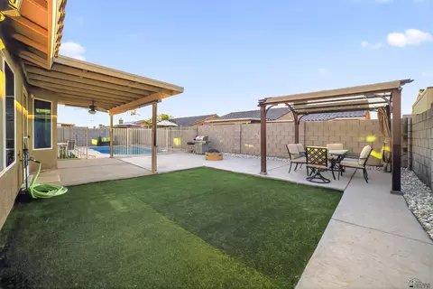 Exterior - 4248 S Cedar Ave, Yuma, AZ 85365 photo 2 of 9