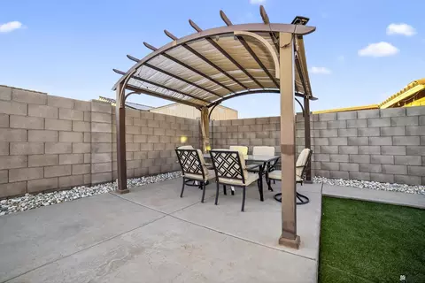 Exterior - 4248 S Cedar Ave, Yuma, AZ 85365 photo 3 of 9