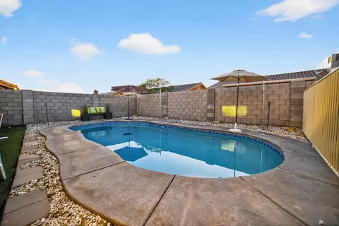 Exterior - 4248 S Cedar Ave, Yuma, AZ 85365 photo 4 of 9
