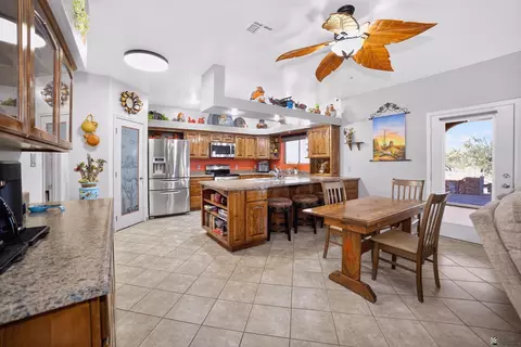 Kitchen - 14580 E 49 St, Yuma, AZ 85367 photo 1 of 5