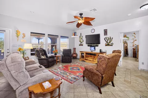 Living - 14580 E 49 St, Yuma, AZ 85367 photo 1 of 2