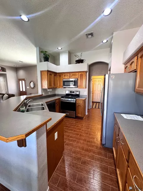 Kitchen - 10714 E 38 Ln, Yuma, AZ 85365 photo 1 of 3