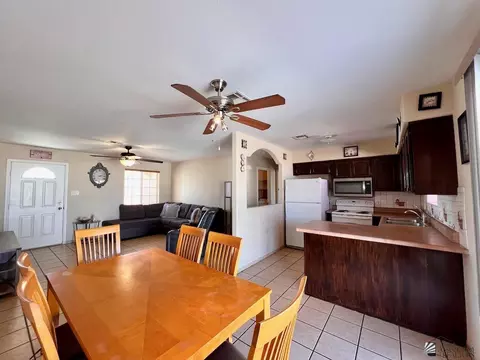 Dining - 9588 E 38 Ln, Yuma, AZ 85365 photo 3 of 5