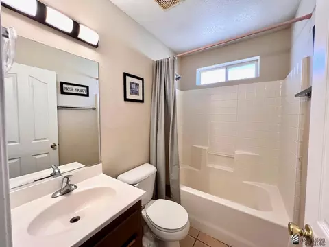 Bath - 9588 E 38 Ln, Yuma, AZ 85365 photo 3 of 3