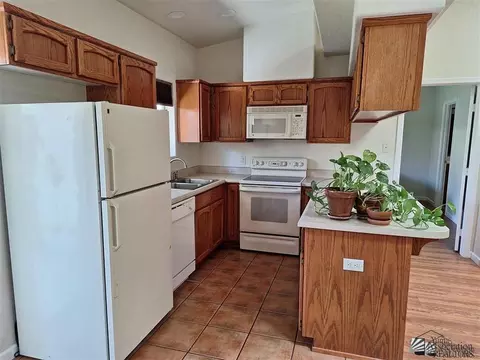 Kitchen - 10725 E 35 St, Yuma, AZ 85365 photo 1 of 1