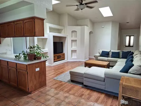 Living - 10725 E 35 St, Yuma, AZ 85365 photo 3 of 3
