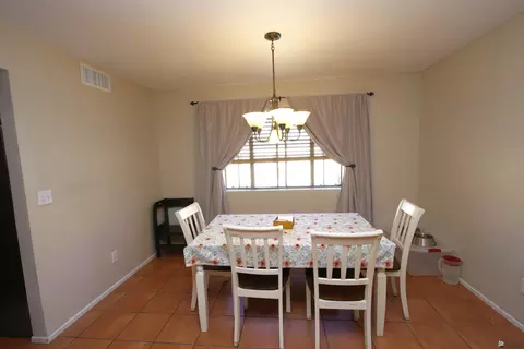2202 E 27 Way, Yuma, AZ 85365 photo 8
