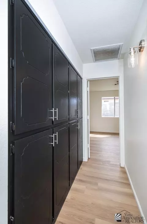 Entry Way - 1409 W Hillside Pl, Yuma, AZ 85364 photo 2 of 2