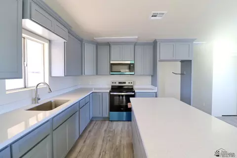 Kitchen - 12455 E Tanja Dr, Yuma, AZ 85367 photo 2 of 2