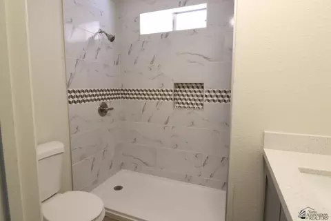 Bath - 12455 E Tanja Dr, Yuma, AZ 85367 photo 3 of 4