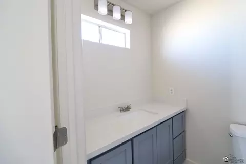 Bath - 12455 E Tanja Dr, Yuma, AZ 85367 photo 1 of 4
