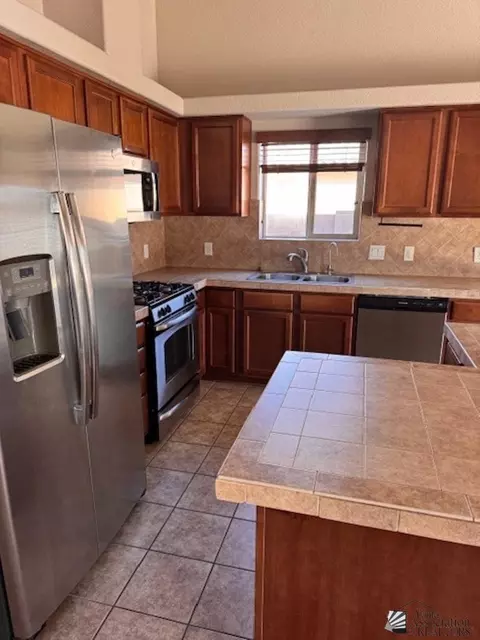 Kitchen - 11607 E 25 Pl, Yuma, AZ 85367 photo 1 of 1