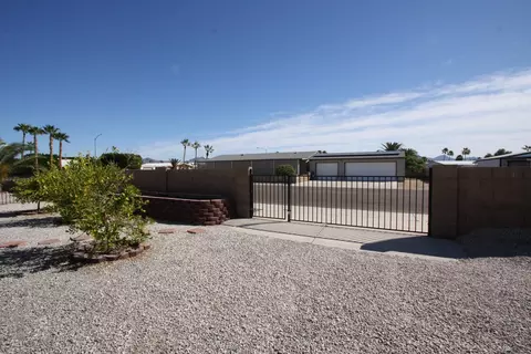 Exterior - 11287 E 37 Pl, Yuma, AZ 85367 photo 4 of 7